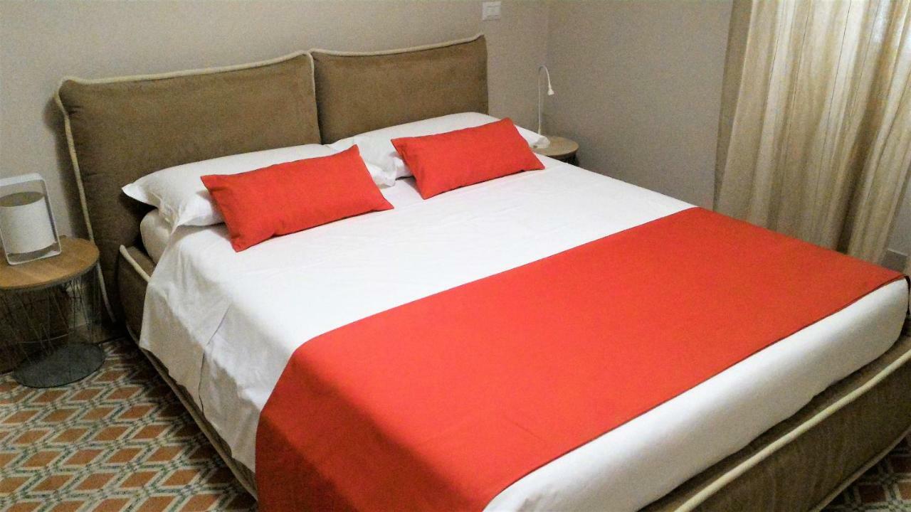 Casa Isabela Luxury Rooms Мельфі Екстер'єр фото
